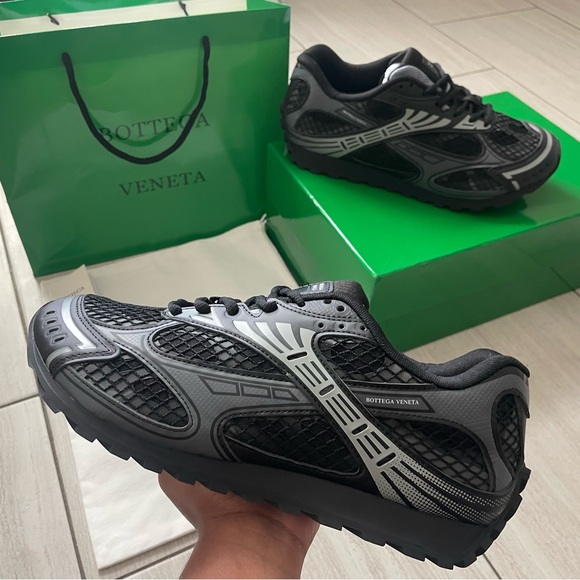 Bottega Veneta Black and grey Shoes Size 9.5 (43) Euro Brand New - Picture 2 of 7